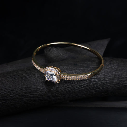 Retro Solitaire Diamond Bracelets